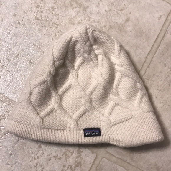 Patagonia Accessories - Women's vanilla beanie in white